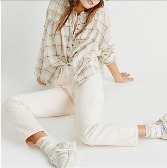 Levi's Denim - Levi’s Wedgie Straight Jeans 27X28, pale peach/white Tie Dye NWT